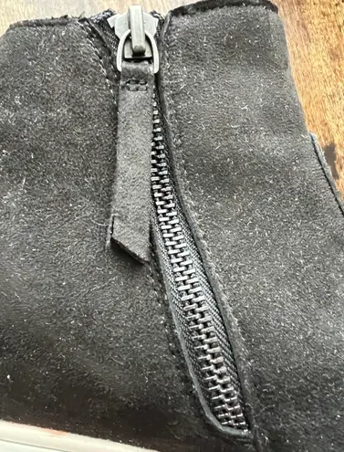 Serra | ladies bootie/sneaker. Size: 8.