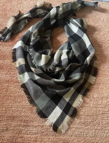 J.Jill Plaid Blanket Scarf Black Tan Cream Soft Fringe Wrap Shawl Cozy Fall