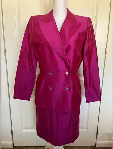Ellen Tracy Vintage Magenta 100% Silk 2 Piece Suit Size 6