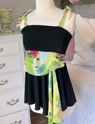Black Sash Tie Green Floral Mod Top