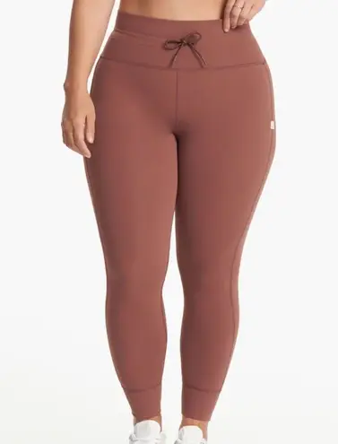 Vuori  L Women's BreatheInterlock Daily Jogger Leggings in Hazelnut