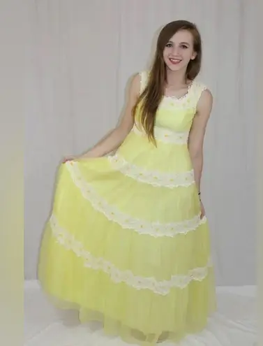 Vintage 1960s Nadine Lace Gown Union Made ILGWU Maxi Party Dress daisy flowers Yellow