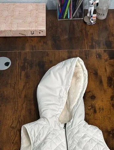 41 Hawthorn Stitch Fix Vest White Size M - Image 1