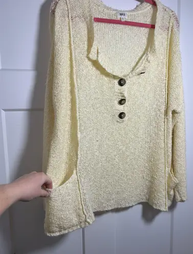 BKE XL Buckle sweater top