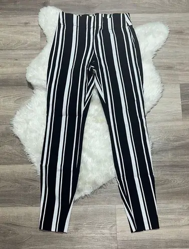 INC International Concepts Black and White Striped Jeggins Dress Pants Sz 4