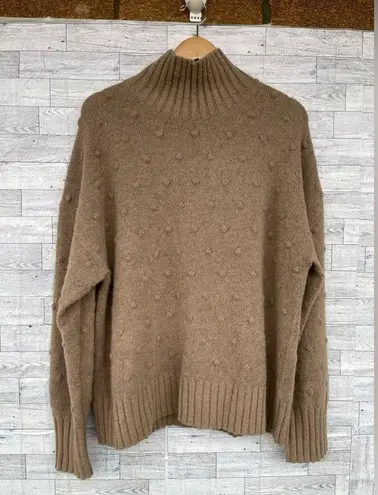 Everlane  The Alpaca Pom-pom Turtleneck In Wheat Womens large