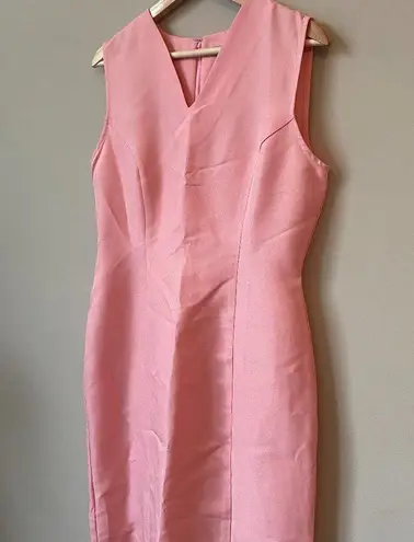 Koret Women's Size 10 Sleeveless Fitted V