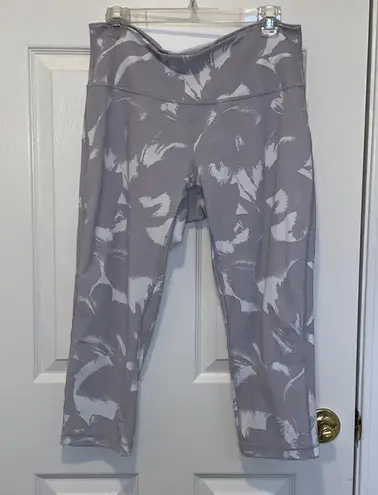 Lululemon  Crop Wunder Under