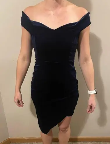 Windsor Velvet Asymmetrical Off-the-Shoulder Bodycon Dress