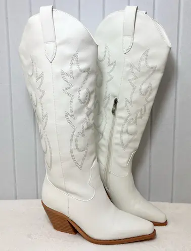 White Western Cowgirl Faux Leather Boots Size 5