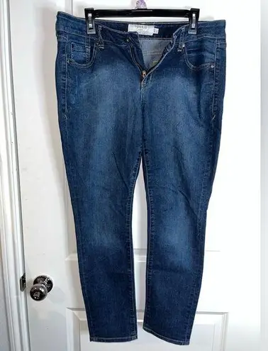 Torrid Women’s Denim Cotton Spandex Casual Strightleg Bootcut Jeans Size 10S