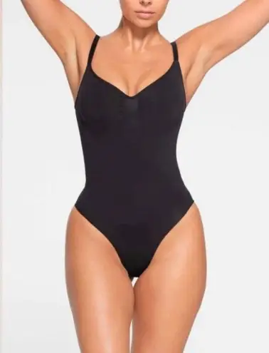 SKIMS Sculpting Thong Bodysuit S/M