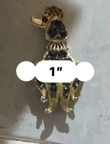 Prissy Poodle Swarovski Crystals Brooch Gold