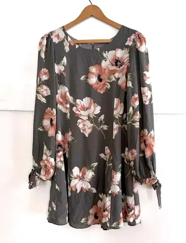 Everly  Grey Floral Long sleeve Skater Sheath Dress Crew Neck Small