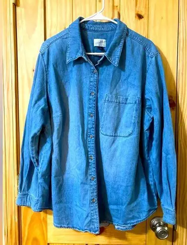 Universal Threads Universal Thread size XXL button down denim shacket