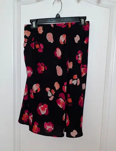 CAbi NWOT  Black & Pink Floral Scrunch Skirt