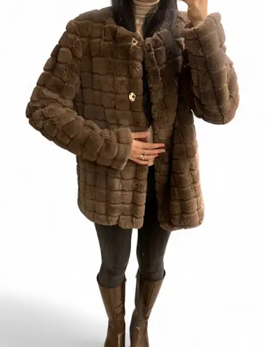 Chocolate Brown Faux Fur Grid Coat – Soft Plush Jacket, Size XS, Elegant & Cozy