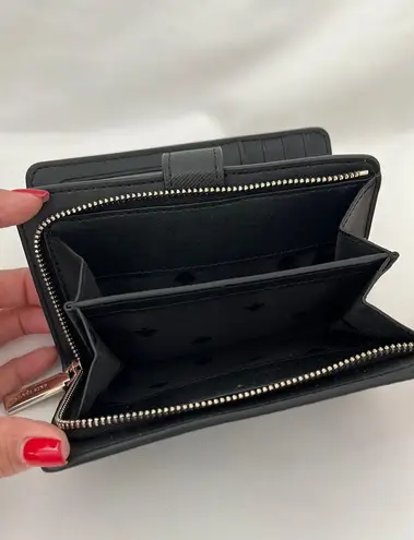 Kate Spade Compact Wallet (3.6x 5.6x 1.2 )