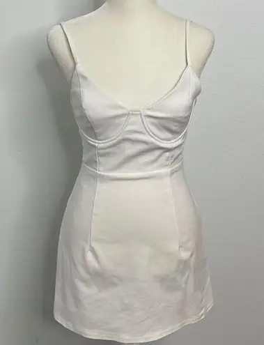 Polly cocktail dress. White. Size 6. Homecoming. Prom. Wedding. White