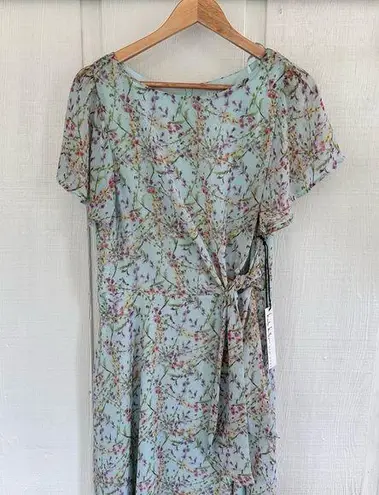 Nicole Miller NWT Floral Wrap Dress in Light Blue Green Size 12