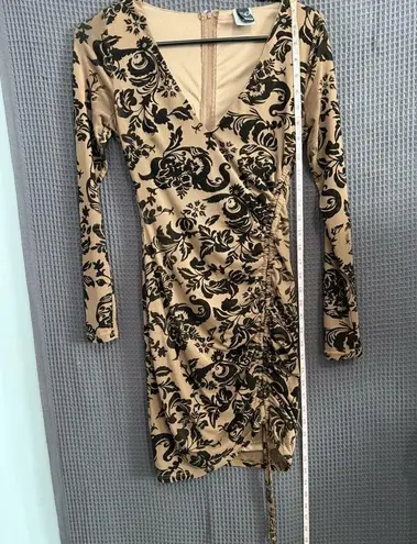 Windsor Dress Womens Small Floral Bodycon VNeck Ruched LongSleeve Romantic Chic Black