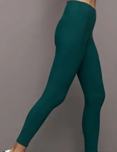 CARBON38 High Rise Leggings in Melt Ponderosa Pine Size M $108 Green Size M