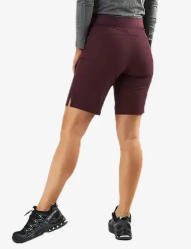 Salomon Women’s Wayfarer Pull On Short Winetasting size 4 NWT