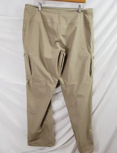 Mountain Hardwear  Khaki Stretch Woven Zip Front Hiking Cargo Pants size 12