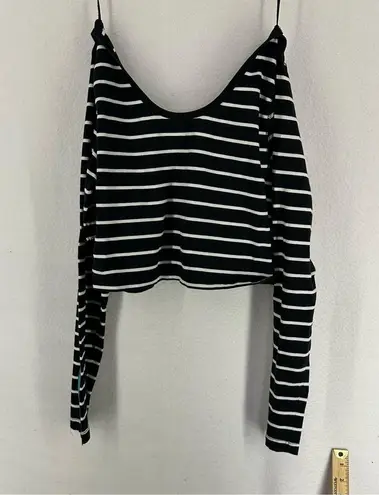 Aeropostale  Long Sleeve Cropped Striped Round Neck Top XL Black