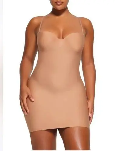 SKIMS Body Molded Underwire Slip