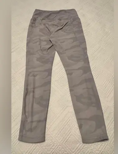 Spyder Women’s leggings - gray camo - size Large. Great condition! Soft
