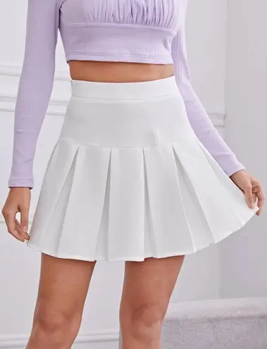 SheIn Pleated White Skirt