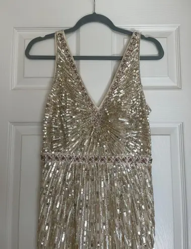 Mac Duggal SEQUIN EMBELLISHED ELEGANT SLEEVELESS EVENING GOWN