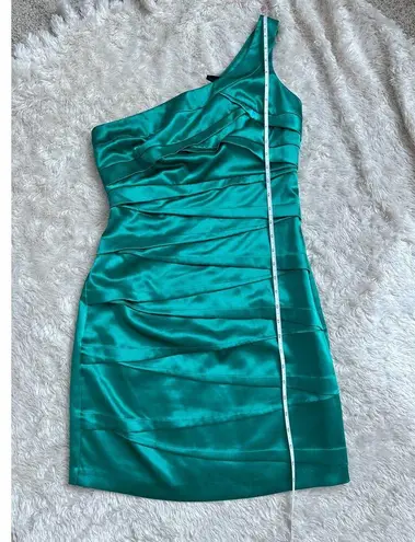 A Byer A. Byer Sz 5 S Green Satin Stretchy Cocktail Mini Dress Assymetric One Shoulder