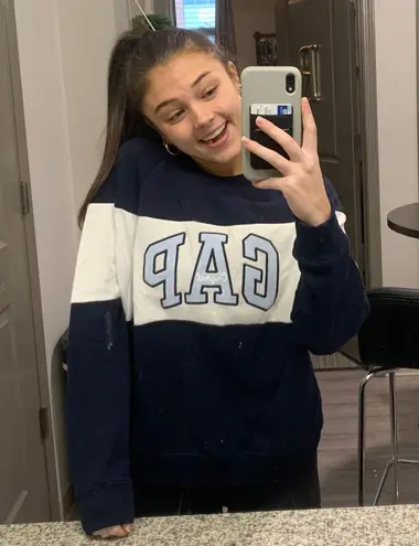 Gap Sweatshirt