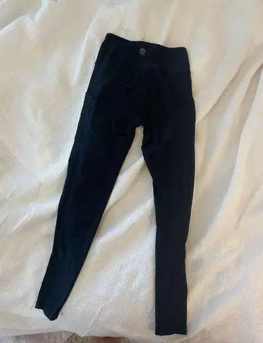 Balance Collection Black leggings with mesh pockets  size small