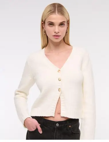 Abercrombie & Fitch Abercrombie Textural Y-Neck Cardigan thumbnail 3