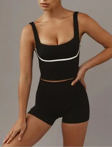 Monday Body Zion Tank Top Black Ivory Piping Medium Cropped Yoga Workout New