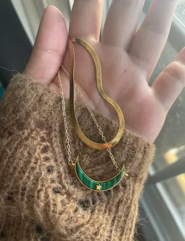 Real malachite Stone Pendant, 2 Way To Wear Moon Shape Pendant Gold