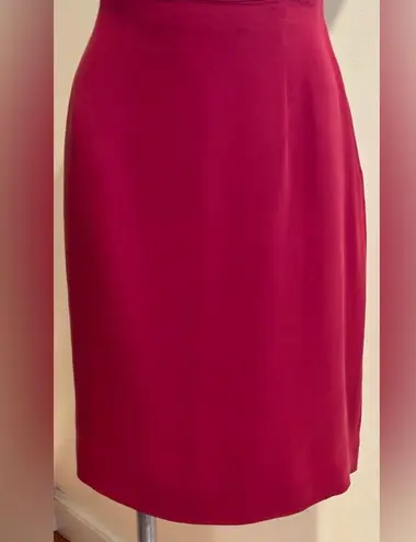 Jones New York  Red Wine Knee Length Skirt Zipper On Side l Small Back Slit SZ 14