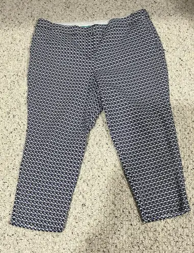 Woman’s Porcphrase 18w Blue Black White Geometric Capri Pants Casual