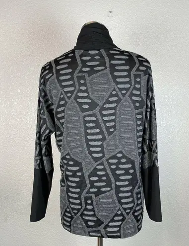 Frank Lyman Womens High Low Turtleneck Top 8 M Black Gray Geometric Long Sleeve