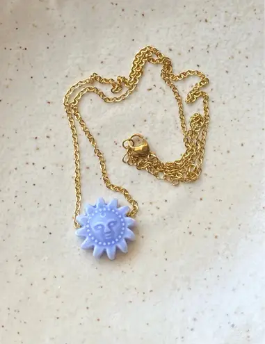 Handmade gold tone stainless steel & ceramic sun boho retro vintage style necklace☀️