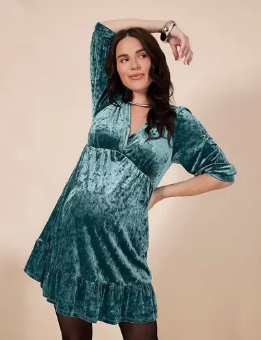 Motherhood Maternity NWT Crushed Velvet Empire Waist Dress Green 3/4 Sleeve SZ M