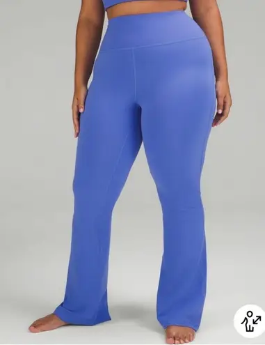 Lululemon  • groove super-high-rise flared pant
nulu in wild indigo sz 10