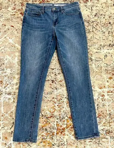 DKNY  boyfriend jeans sz 6