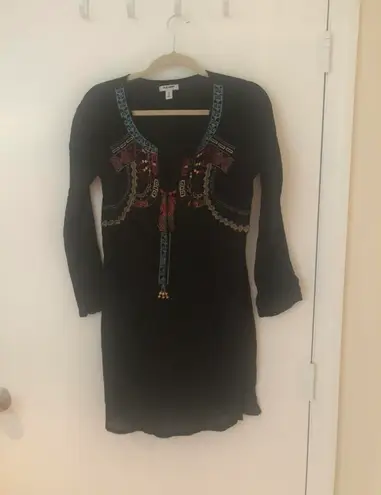 Old Navy Black and colorful long sleeve beach cover up