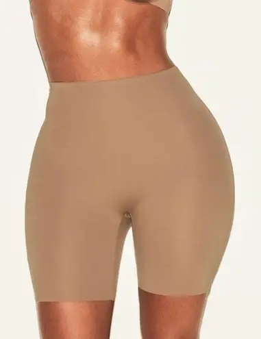 SKIMS NWT Body Hip Enhancing Padded Shorts