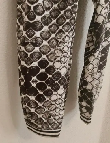 Noisy May Like new  Lightweight Joggers with side pockets. Sz Small. - Image 4