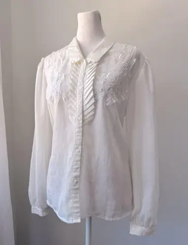 Shin Jia Shing Ivory Embroidered Long Sleeve Collared Button Down Blouse White